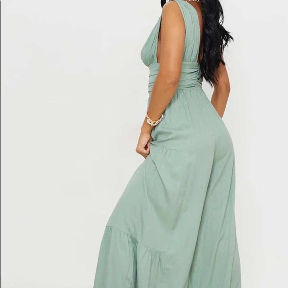 Sage Green Linen Look Plunge Tiered Wide Leg Jumpsuit Women 6 Boho Festival - Picture 2 of 6